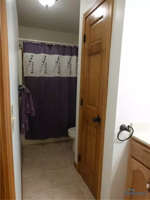 210 Carson Dr, Bryan, OH 43506 photo 9