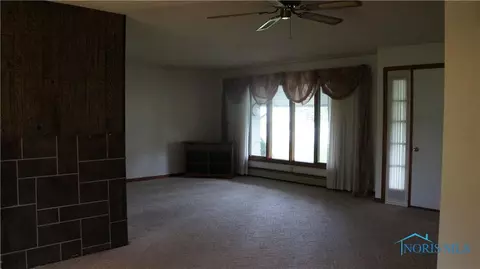 800 Pine St, Wauseon, OH 43567 photo 7