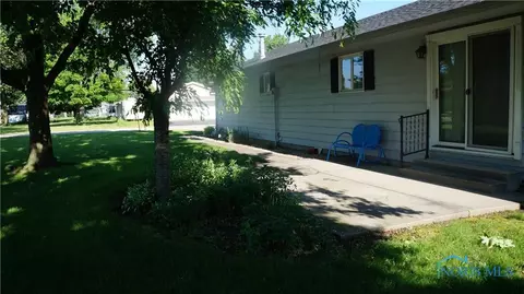 800 Pine St, Wauseon, OH 43567 photo 4
