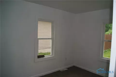 2425 Ozark Rd, Toledo, OH 43613 photo 4