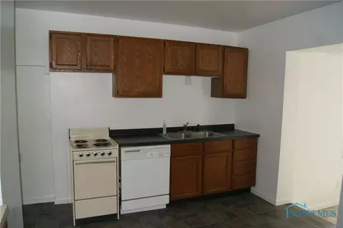 2425 Ozark Rd, Toledo, OH 43613 photo 6