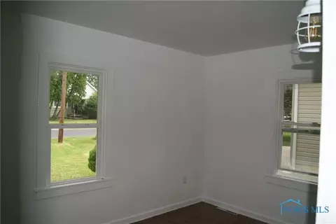 2425 Ozark Rd, Toledo, OH 43613 photo 3