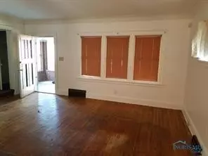 2049 Perth St, Toledo, OH 43607 photo 8