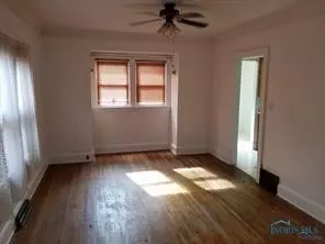 2049 Perth St, Toledo, OH 43607 photo 9