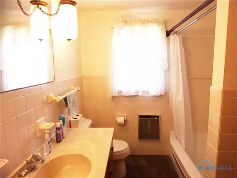 102 Jerry St, Bryan, OH 43506 photo 10