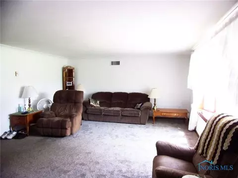 102 Jerry St, Bryan, OH 43506 photo 5