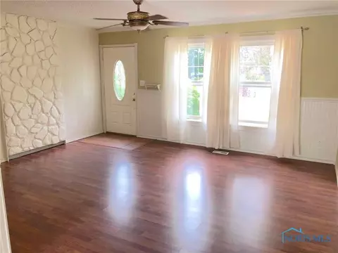 104 Clifton Rd, Toledo, OH 43607 photo 3