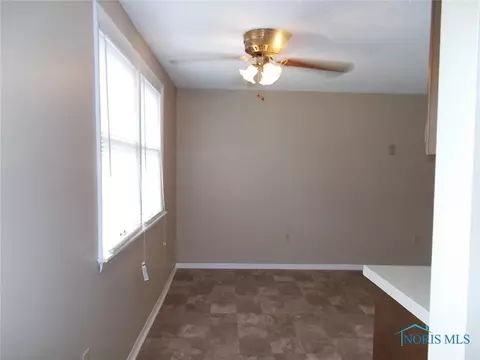 827 W Harrison St, Paulding, OH 45879 photo 3
