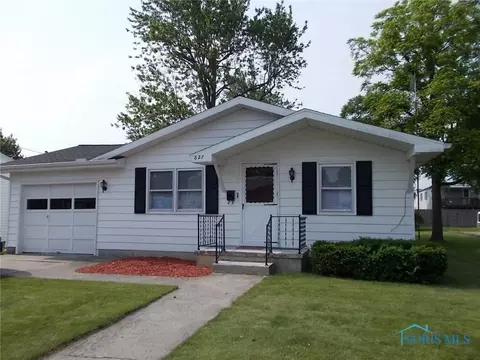 827 W Harrison St, Paulding, OH 45879 photo 1