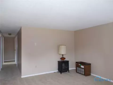 827 W Harrison St, Paulding, OH 45879 photo 2