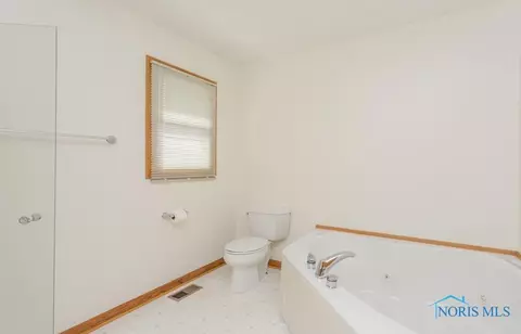 347 Walker Ave, Luckey, OH 43443 photo 11
