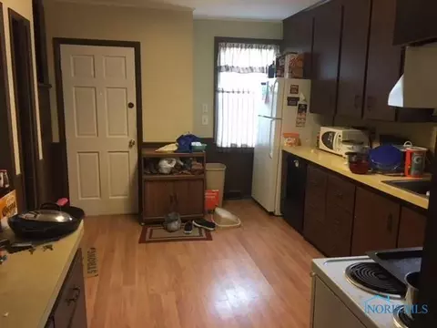 1739 Perth St, Toledo, OH 43607 photo 3