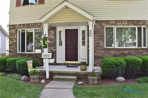 806 Cherry St, Genoa, OH 43430 photo 3