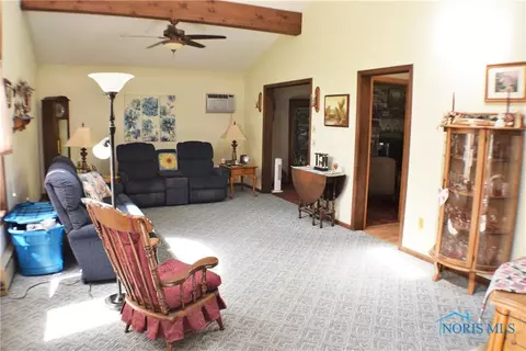 806 Cherry St, Genoa, OH 43430 photo 4