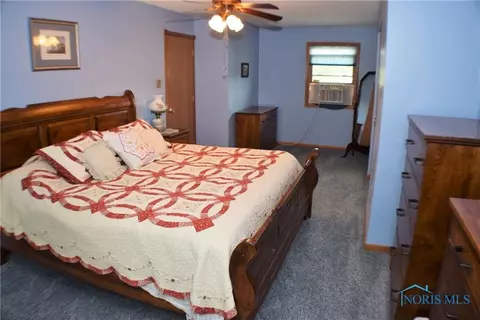 806 Cherry St, Genoa, OH 43430 photo 13