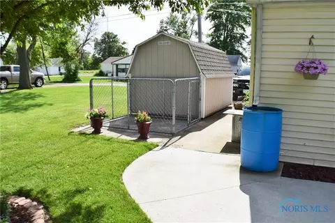 806 Cherry St, Genoa, OH 43430 photo 25