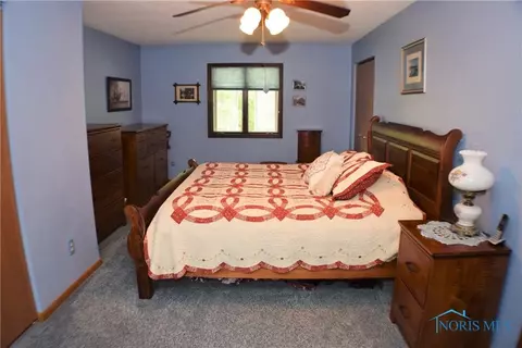 806 Cherry St, Genoa, OH 43430 photo 14