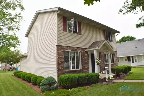 806 Cherry St, Genoa, OH 43430 photo 2