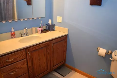 806 Cherry St, Genoa, OH 43430 photo 21