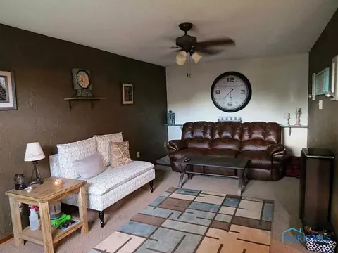 209 Bailey St, Payne, OH 45880 photo 3