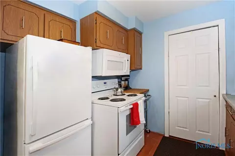 2934 Chipplegate Rd, Toledo, OH 43614 photo 7