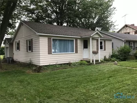 623 W Main St, Deshler, OH 43516 photo 1