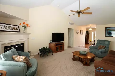 7009 Springview Dr, Maumee, OH 43537 photo 7