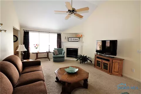 7009 Springview Dr, Maumee, OH 43537 photo 8