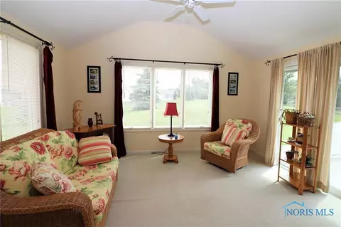 7009 Springview Dr, Maumee, OH 43537 photo 16