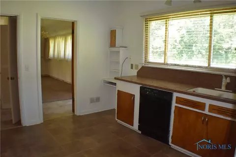 1949 Mt Vernon Ave, Toledo, OH 43607 photo 4