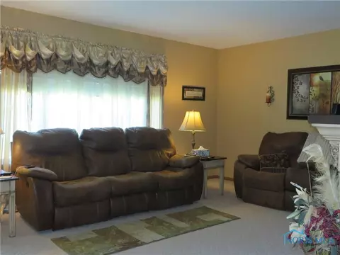 12958 Eileen St, Weston, OH 43569 photo 2