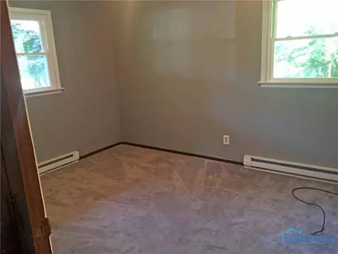 111 S Blackman Rd, Bradner, OH 43406 photo 10