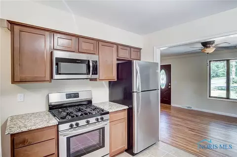 4359 S Eber Rd, Monclova, OH 43542 photo 9