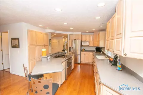 7326 Coder Rd, Maumee, OH 43537 photo 17