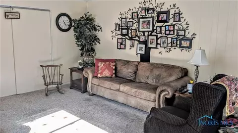5939 Douglas Rd, Toledo, OH 43613 photo 11