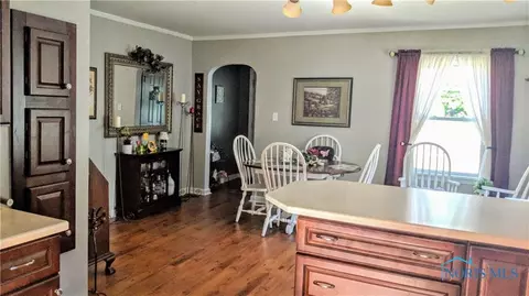 5939 Douglas Rd, Toledo, OH 43613 photo 9