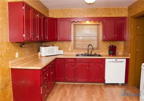 817 Secor Rd, Toledo, OH 43607 photo 2