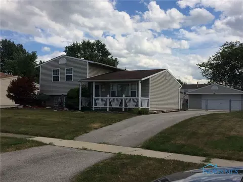 3154 Flame Dr, Oregon, OH 43616 photo 2