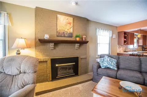 503 E William St, Maumee, OH 43537 photo 8