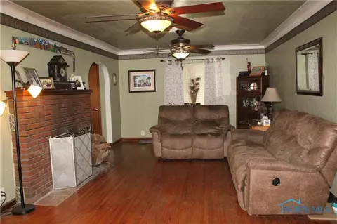 302 E Jackson St, West Unity, OH 43570 photo 6