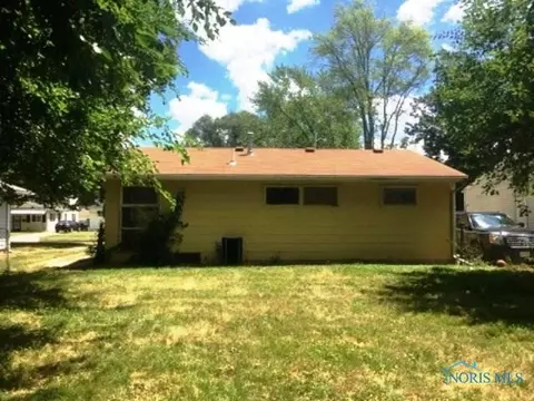 739 Ranch Dr, Toledo, OH 43607 photo 2