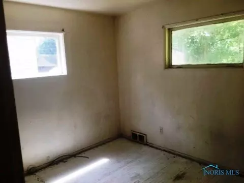 739 Ranch Dr, Toledo, OH 43607 photo 4