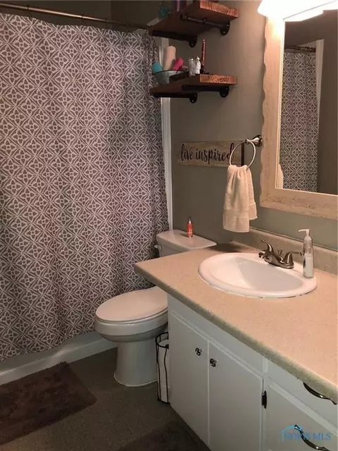 610 S Walnut St, Bryan, OH 43506 photo 6