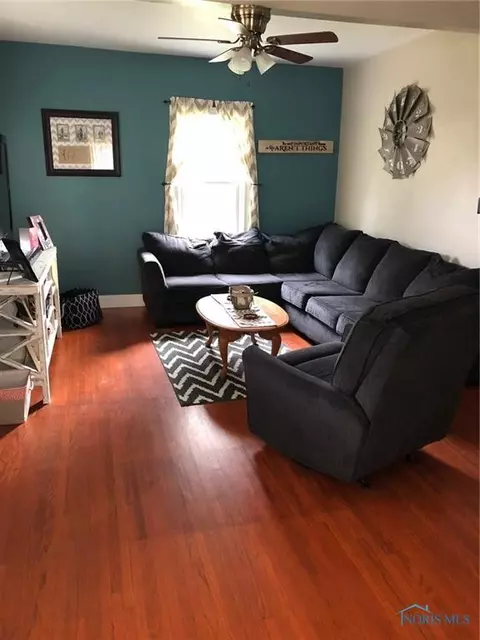 610 S Walnut St, Bryan, OH 43506 photo 3
