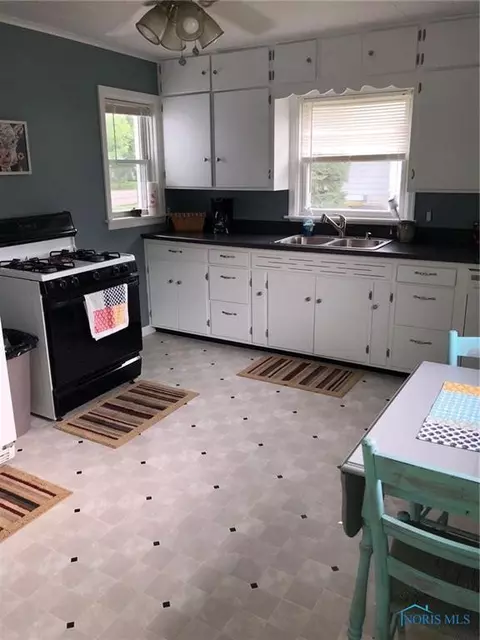 610 S Walnut St, Bryan, OH 43506 photo 8