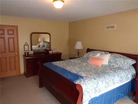 5727 Bermuda Dr, Walbridge, OH 43465 photo 5