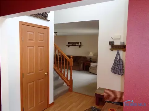 5727 Bermuda Dr, Walbridge, OH 43465 photo 2
