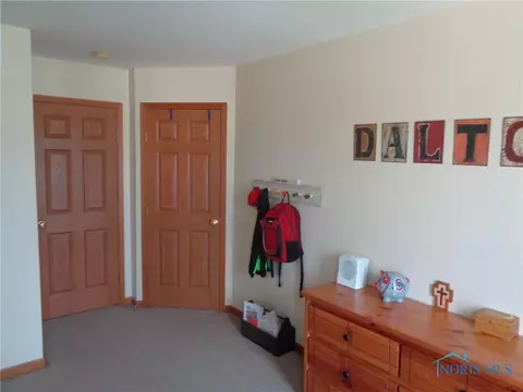 5727 Bermuda Dr, Walbridge, OH 43465 photo 10