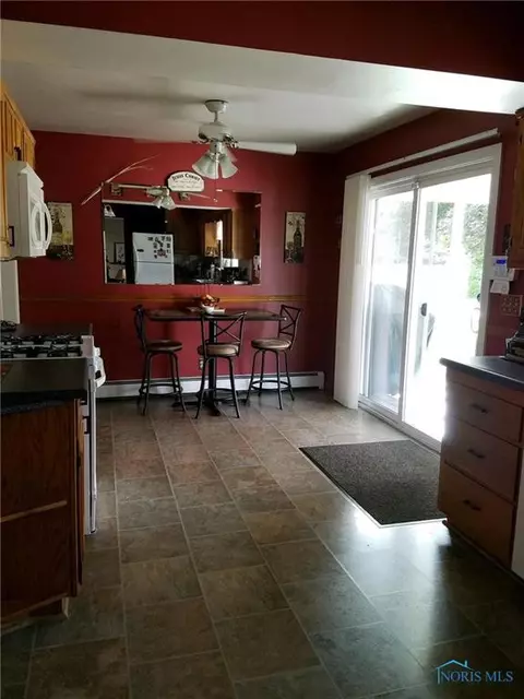 413 E High St, Napoleon, OH 43545 photo 17