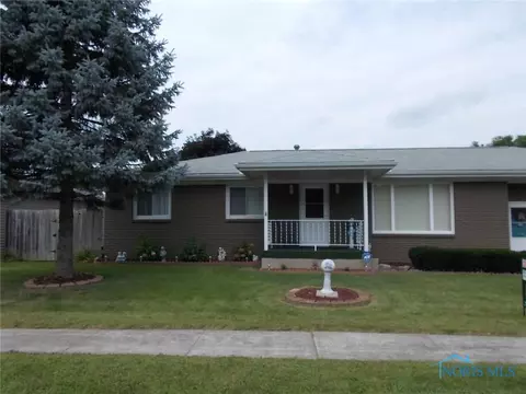 413 E High St, Napoleon, OH 43545 photo 2